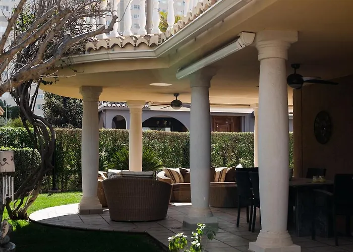 Experience Luxury Puig Val Con Piscina Villa